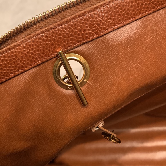 VINTAGE CHANEL Front Pocket Leather Shoulder Bag / Purse - Picture 10 of 11